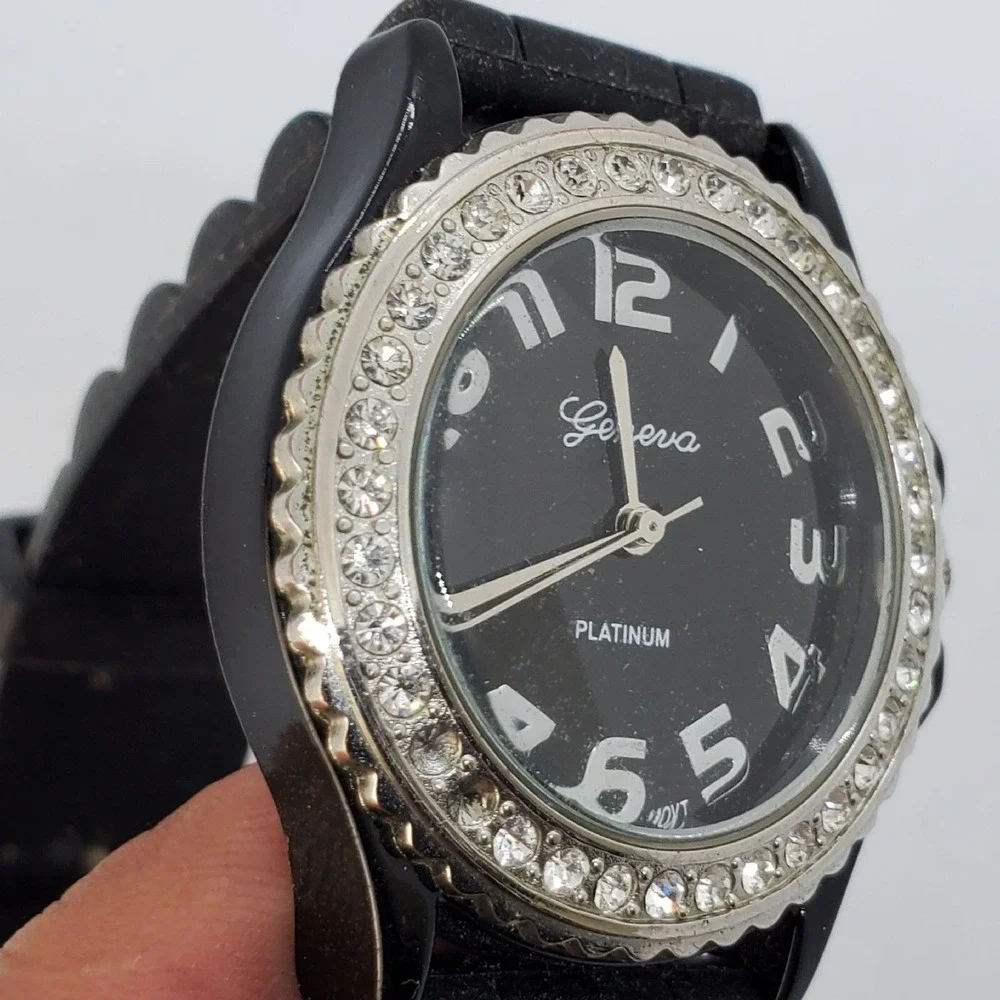 38MM Women Watch Black Dial Crystal Bezel Black Plastic‎ Band Straps New Battery
